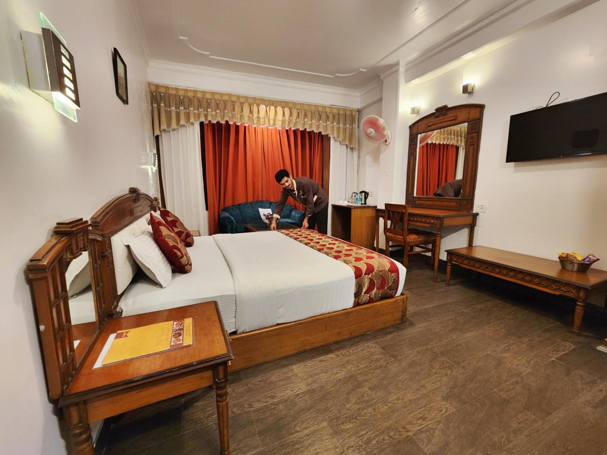 Hotel Surya Shimla Extérieur photo